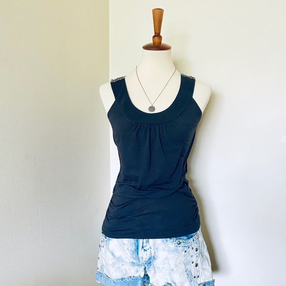 Daytrip Black Scoop Neck Floral Embroidered Back - Picture 5 of 5